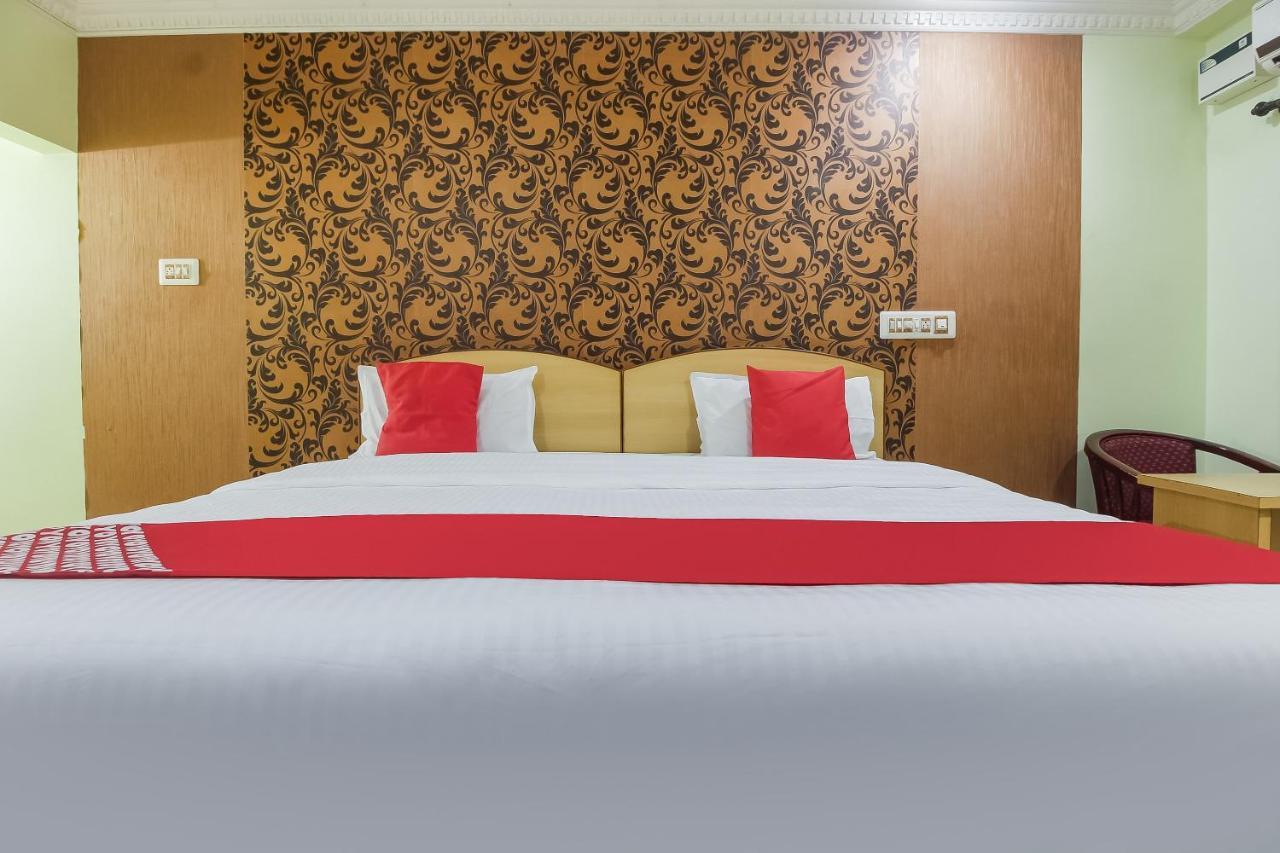 Oyo 70841 Hotel Anjali Residency Velur Ngoại thất bức ảnh