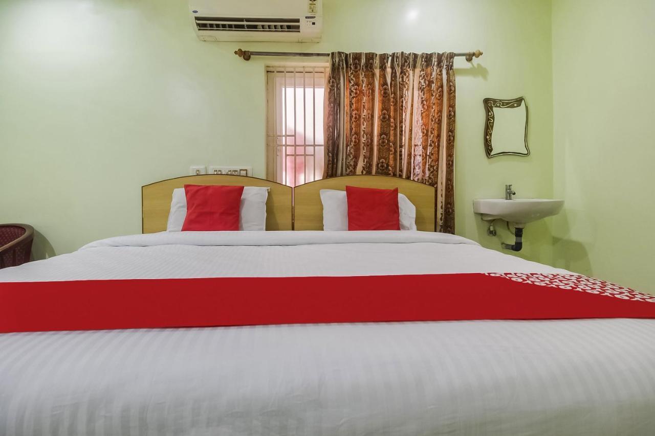 Oyo 70841 Hotel Anjali Residency Velur Ngoại thất bức ảnh