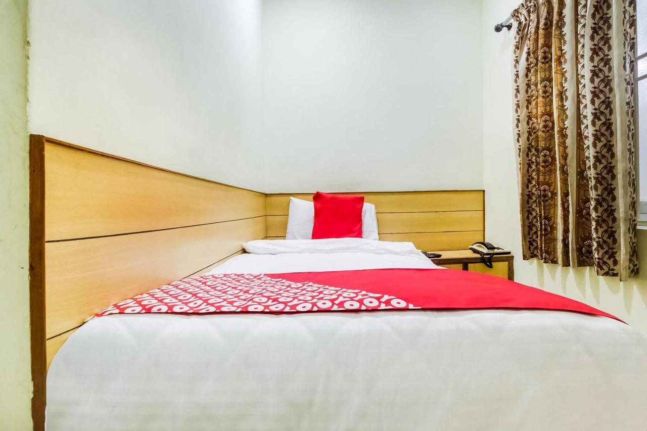 Oyo 70841 Hotel Anjali Residency Velur Ngoại thất bức ảnh